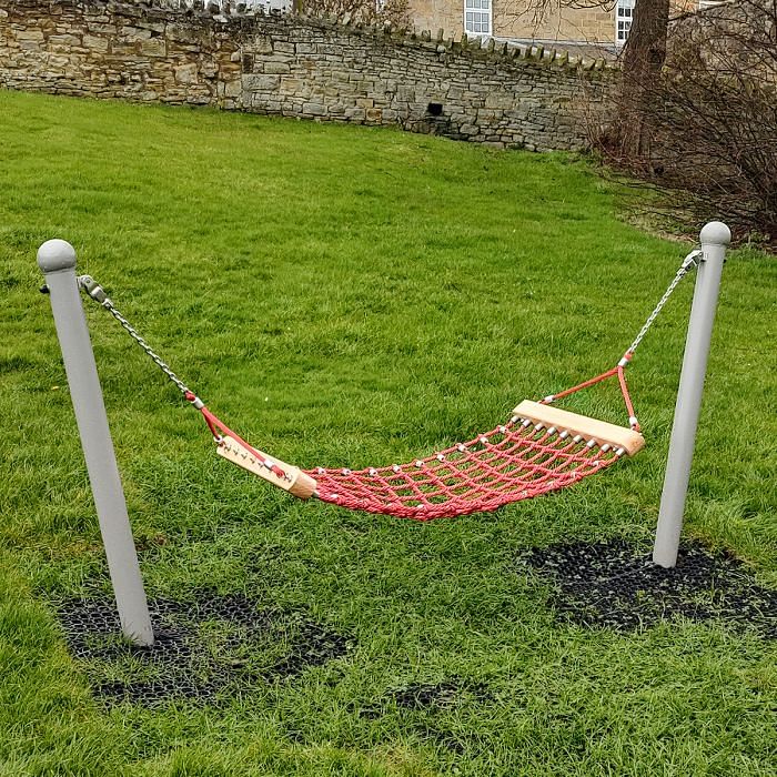 Thanks to This Hammock Every Single Break in the Office Can Be